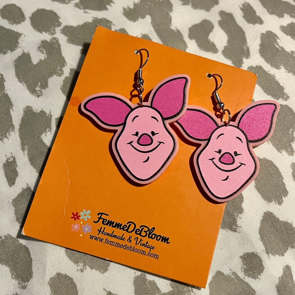 NEW Disney Piglet Winnie the Pooh acrylic drop earrings